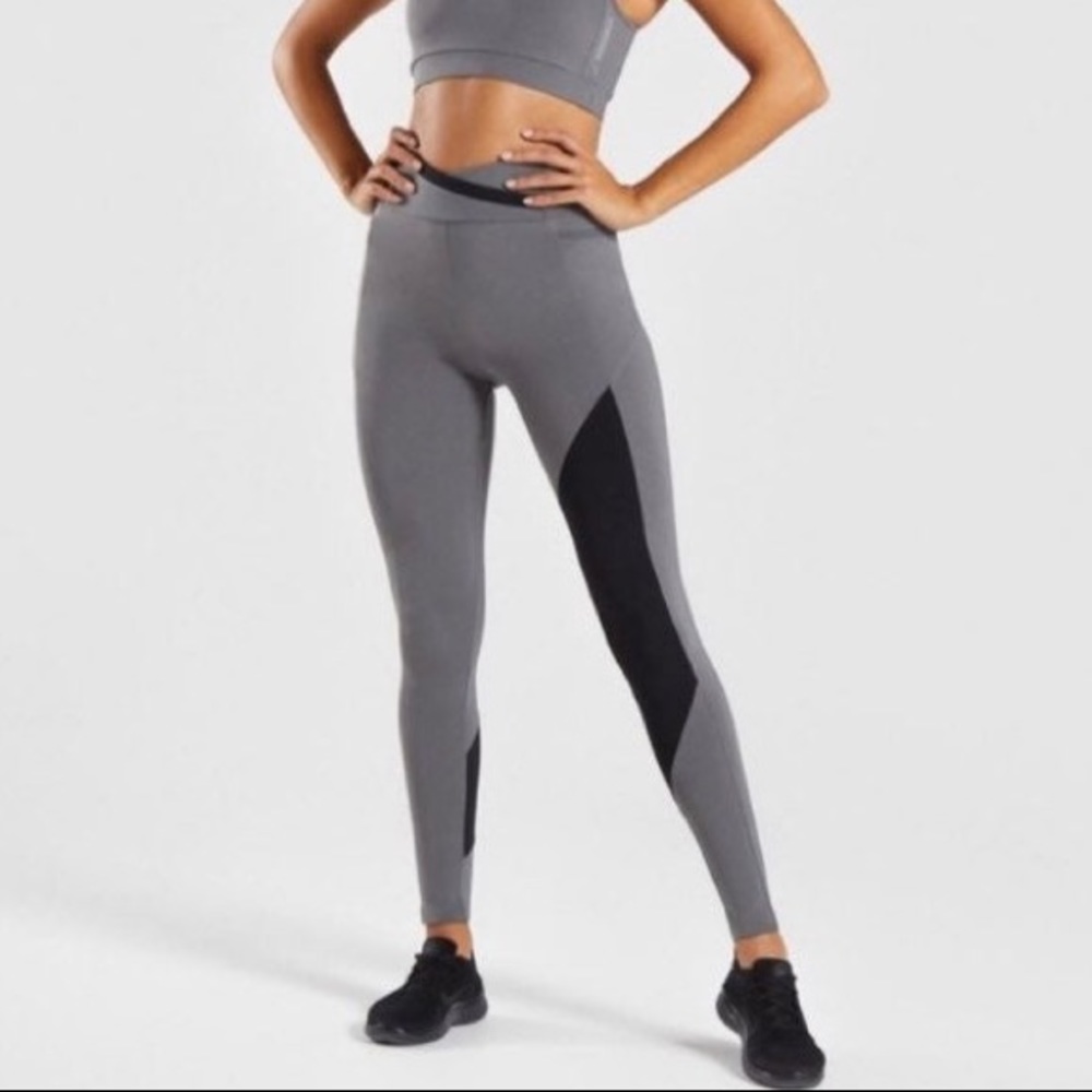 Grey/black leggings
